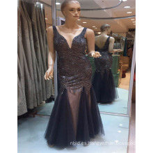 2018 Nuevo vestido de noche rebordeado rebordeado exquisito elegante del baile de fin de curso de la sirena de Tulle de la correa de espagueti elegante atractiva